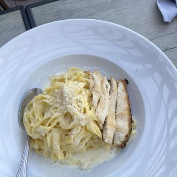 Bottega Italia - Alfredo chicken - Pizza Near Me - Temecula, California