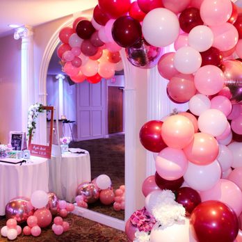 Grand Plaza - Photo shoot balloon garland and photo prop by Nedor Decor - Caterers Near Me - Staten Island, New York