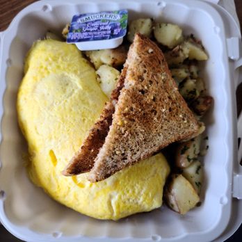Egghead's Restaurant - Taste is good, i just wouldn't pay $41 for it again. Crab omlette #4 with bacon, avocado, tomatoes and sour cream - Breakfast & Brunch Near Me - Fort Bragg, California