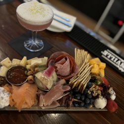 Gaston Pour House - Charcuterie board & Carrie Bradshaw were delicious!!! 10/10 recommend!