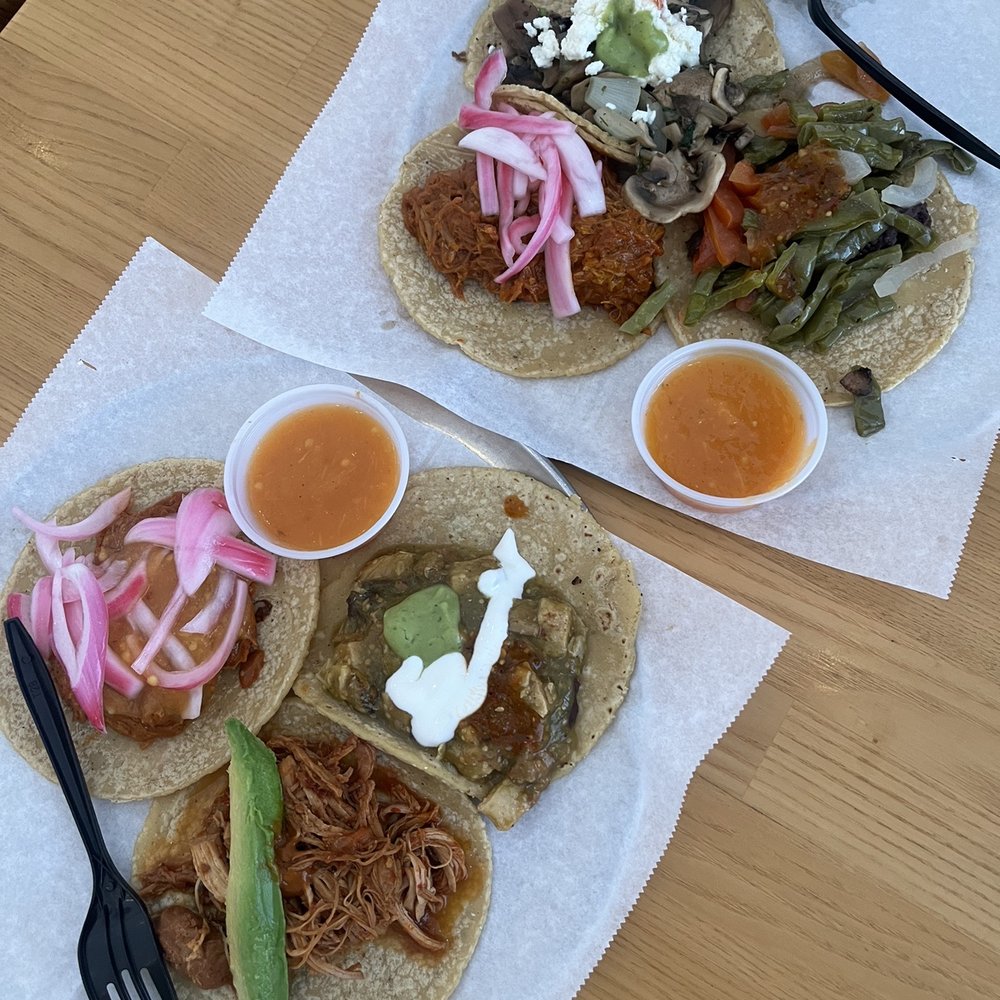 Guisados - cochinita pibil 2x, tinga de pollo, chuleta en chile verde, hongos con cilantro, and nopales. - Mexican Near Me - Pasadena, California Guisados - cochinita pibil 2x, tinga de pollo, chuleta en chile verde, hongos con cilantro, and nopales. - Mexican Near Me - Pasadena, California