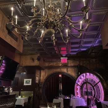 Trinity Place - Vault - Bars Near Me - New York, New York