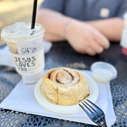 Chapel Coffee - Cinnamon roll