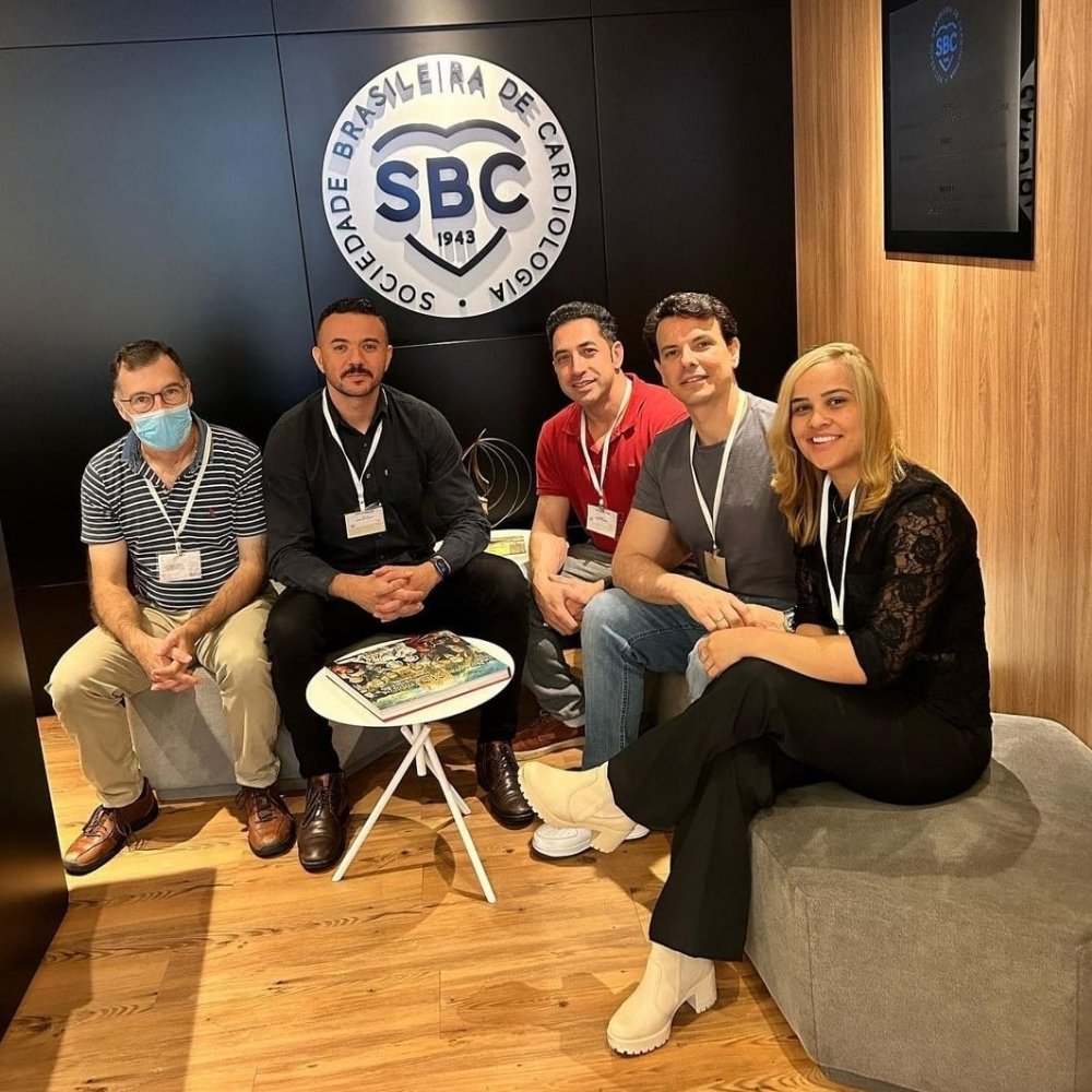 Val Speranza Nutricionista - Sempre fui um cara fora do padrão e não  poderia ser diferente na minha profissão. Por trás das tatuagens, barba e  roupa preta, existe um profissional empático, delicado,, image size:1000x1000