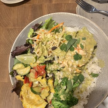 Pacific Catch - I got the green curry salmon bowl. Soooo good! - Seafood Near Me - Walnut Creek, California