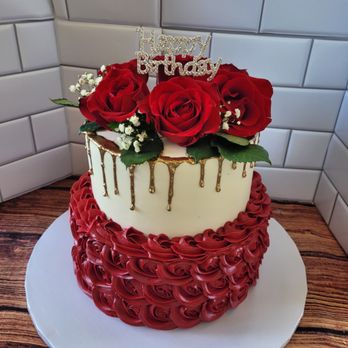 Dani's Mexican Sweets - a cake with red roses - Desserts Near Me Dani's Mexican Sweets - a cake with red roses - Desserts Near Me