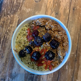 Juice On The Square - Açaí bowl - Juice Bars & Smoothies Near Me - Santa Rosa, California