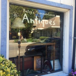 Betsy's Summerhouse Antiques