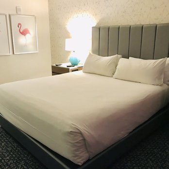 Flamingo Las Vegas - Bed - Hotels Near Me - Las Vegas, Nevada