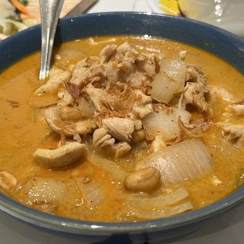 Niyom Thai Kitchen - Massaman Curry - Thai Near Me - Flushing, New York Niyom Thai Kitchen - Massaman Curry - Thai Near Me - Flushing, New York