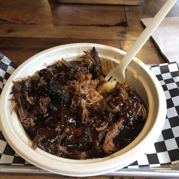 OzN'Bones BBQ - This is the Oz Bowl- Mac and cheese, baked beans and delicious pulled pork! - Caterers Near Me - Colchester, Connecticut OzN'Bones BBQ - This is the Oz Bowl- Mac and cheese, baked beans and delicious pulled pork! - Caterers Near Me - Colchester, Connecticut