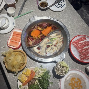 Da Long Yi Hot Pot - Hot Build Your Own Pot - Szechuan Near Me - Long Island City, New York Da Long Yi Hot Pot - Hot Build Your Own Pot - Szechuan Near Me - Long Island City, New York
