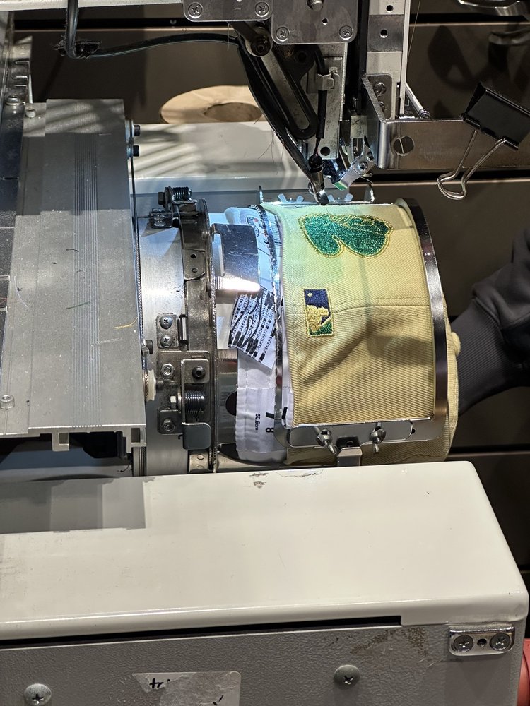 LIDS Updated June 2024 12 Photos & 26 Reviews 670 Spectrum Center