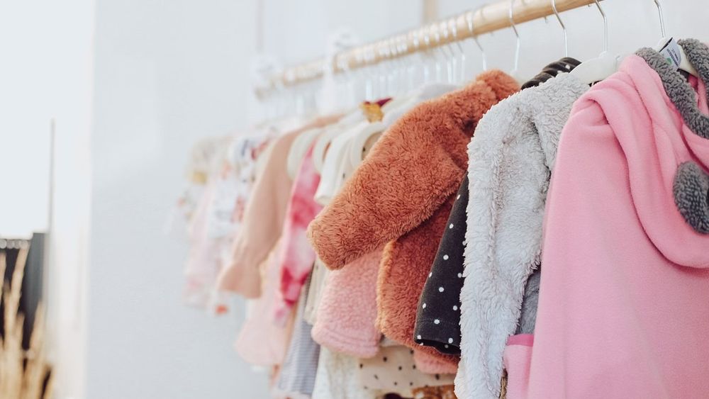 ITTY BITTY THRIFTS 216 Columbia St, Hood River, Oregon Children's