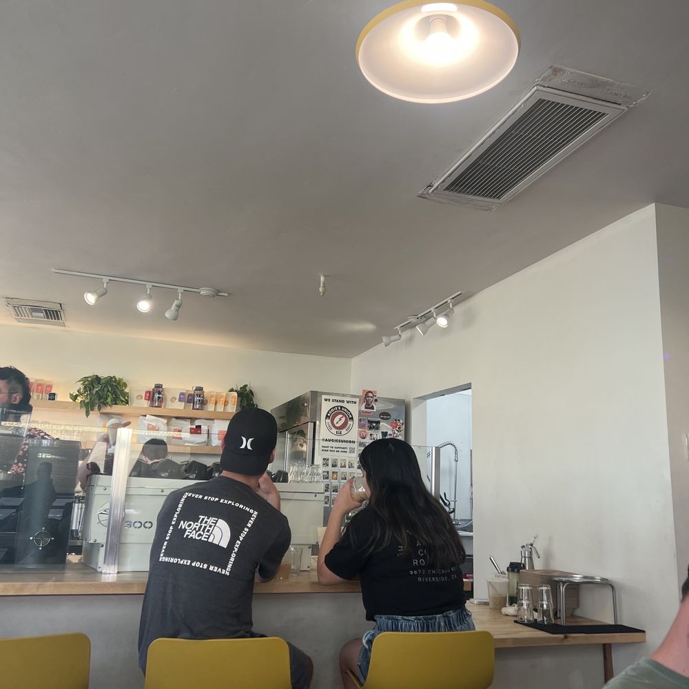 Slow Bloom Coffee - Pick up area - Coffee & Tea Near Me - Redlands, California Slow Bloom Coffee - Pick up area - Coffee & Tea Near Me - Redlands, California