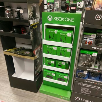 GameStop - One of many well maintained displays, very good sales this holiday season! - Videos & Video Game Rental Near Me - Huntsville, Texas
