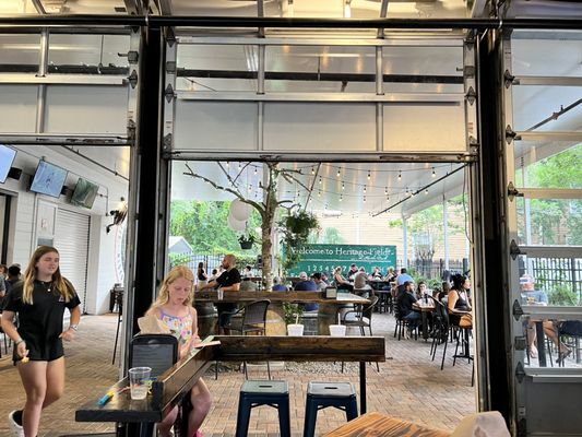 Strings Sports Brewery by null