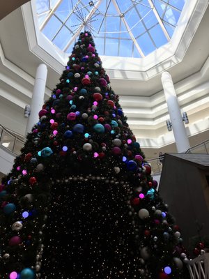 Upper Canada Mall by null