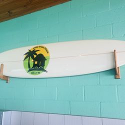 Wall mounted wave wanderer