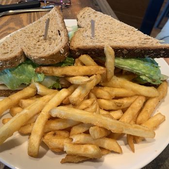 Moretti's Ristorante and Pizzeria - Turkey sandwich - Pizza Near Me - Wheeling, Illinois Moretti's Ristorante and Pizzeria - Turkey sandwich - Pizza Near Me - Wheeling, Illinois