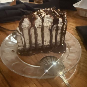 Buckhorn Steakhouse - Mud pie - Steakhouses Near Me - Winters, California Buckhorn Steakhouse - Mud pie - Steakhouses Near Me - Winters, California
