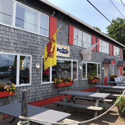 Peter Trout's Tavern and Inn - Outside