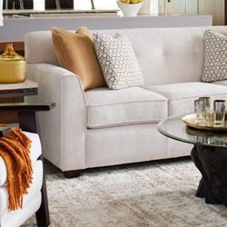 La-Z-Boy Home Furnishings & Décor