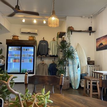 Blue Whale - Cafes Near Me - La Jolla, California