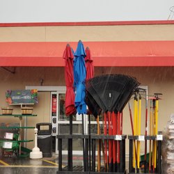 Toole's Ace Hardware of Orlando - Should I run for it or grab an umbrella?