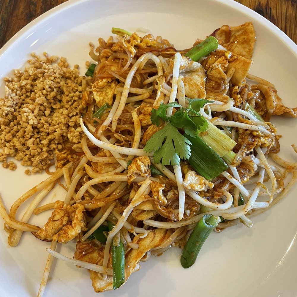 Yimm - chicken Pad Thai - Thai Near Me - Oakland, California Yimm - chicken Pad Thai - Thai Near Me - Oakland, California