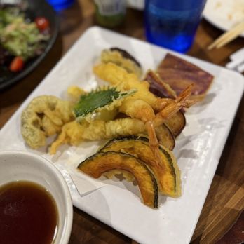 Izakaya Nonbei - Mixed tempura - Sushi Bars Near Me - Honolulu, Hawaii