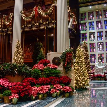 St Peter In Chains Cathedral - Christmas 2019 - Churches Near Me - Cincinnati, Ohio