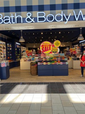 BATH & BODY WORKS - Updated June 2025 - 11 Reviews - Space 229 4500 N ...