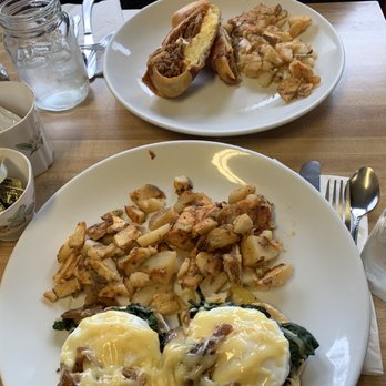 The Corner - Breakfast & Brunch Near Me - Milford, Connecticut The Corner - Breakfast & Brunch Near Me - Milford, Connecticut