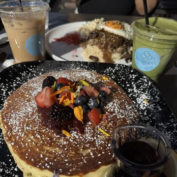 Bluberry Social - pancake - Breakfast & Brunch Near Me - Irvine, California