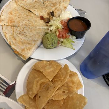 Cherry Pit Cafe - Chicken quesadilla w/ house made tortilla chips and salsa - American Near Me - Deerfield, Illinois Cherry Pit Cafe - Chicken quesadilla w/ house made tortilla chips and salsa - American Near Me - Deerfield, Illinois
