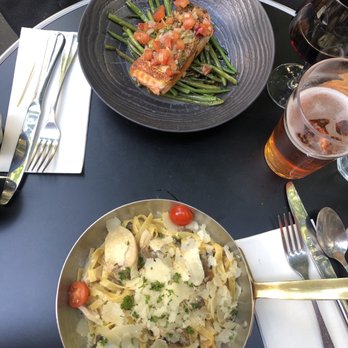 Café Beaujolais - Pasta with mushroom and grilled chicken Salmon over veggies - French Near Me - Paris, 75 Café Beaujolais - Pasta with mushroom and grilled chicken Salmon over veggies - French Near Me - Paris, 75