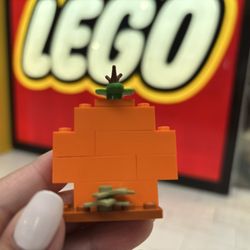 Lego - Free Pumpkin Lego