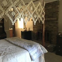 The Inn At Narrow Passage - Canopy room