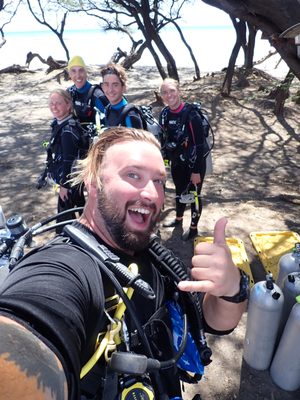 Maui Dreams Dive Co by null