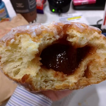 Doughnut Vault - Massive amounts of strawberry jelly - Donuts Near Me - Chicago, Illinois Doughnut Vault - Massive amounts of strawberry jelly - Donuts Near Me - Chicago, Illinois