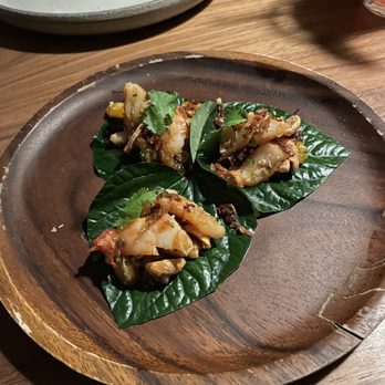 Langbaan - Miang Sam - an amuse bouche to start things off. - Thai Near Me - Portland, Oregon Langbaan - Miang Sam - an amuse bouche to start things off. - Thai Near Me - Portland, Oregon