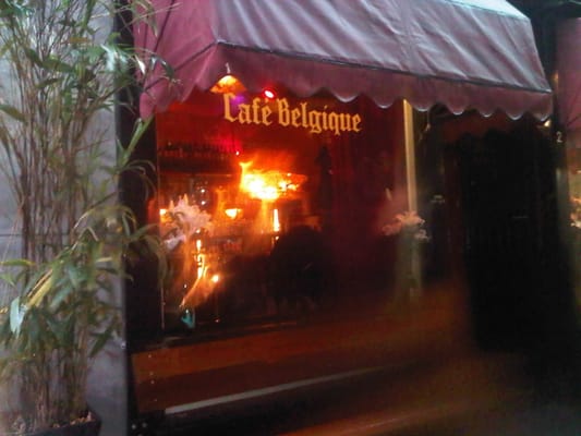 Cafe Belgique by null