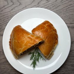 Skyvibe Restaurant and Lounge - Meat pie