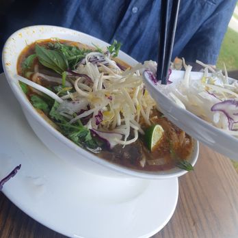 Pho Ngoc Yen Restaurant - Vietnamese Near Me - Mississauga, Ontario Pho Ngoc Yen Restaurant - Vietnamese Near Me - Mississauga, Ontario