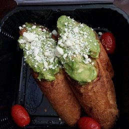 Brunch Avocado toast - TOGO Brunch Avocado toast - TOGO