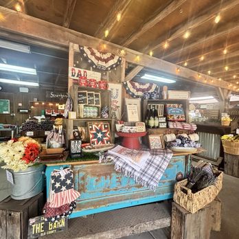 Avila Valley Barn - Fruits & Veggies Near Me - San Luis Obispo, California