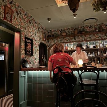 Donna's - Bar area - Italian Near Me - Los Angeles, California