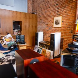 Tune: Hi-Fi for Humans - Have a listen to speakers headphones turntables and records at Tune