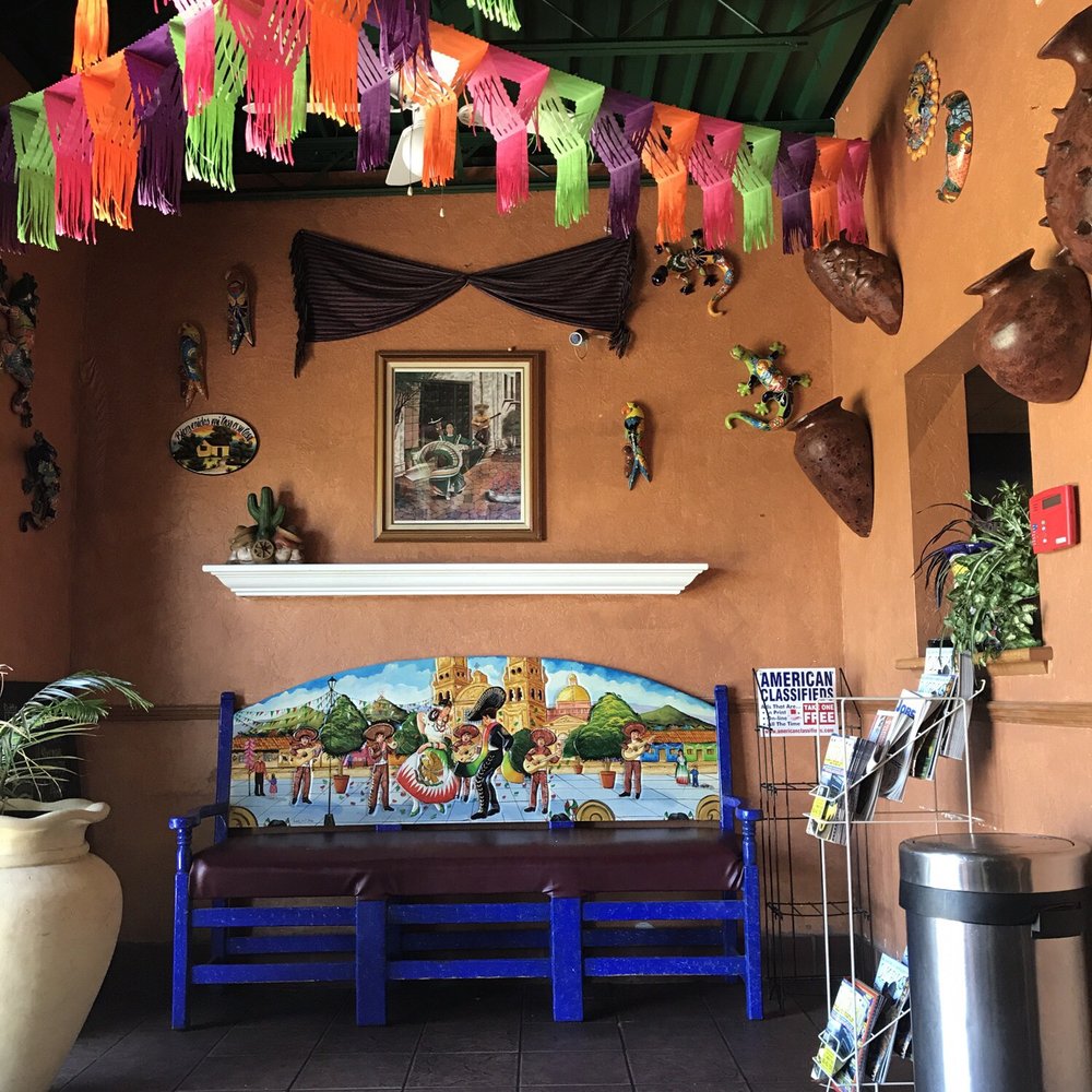Los Tres Amigos - Front entrance - Mexican Near Me - Lawton, Oklahoma